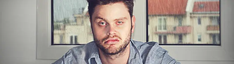 otravený zaměstnanec